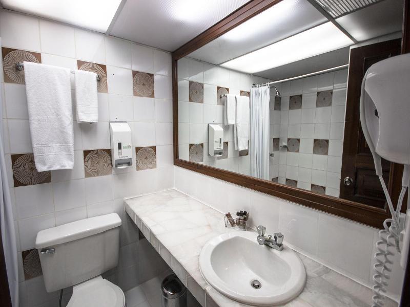 Hotel Presidente Cuenca Luaran gambar