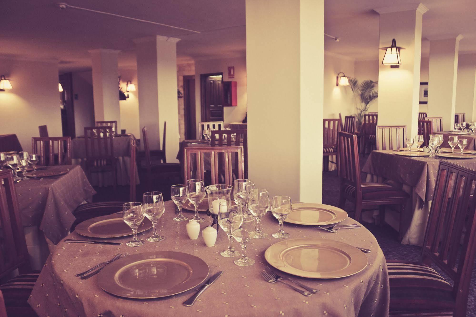 Hotel Presidente Cuenca Luaran gambar